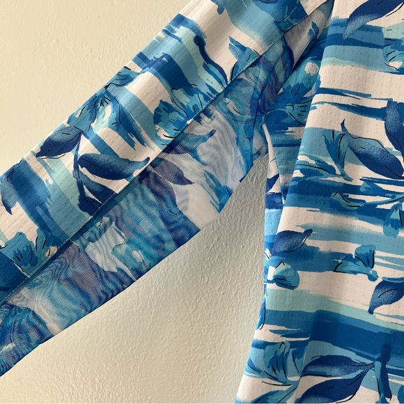 Ibkul Long Sleeve Women's Blue Floral Mesh Vented Pullover Shirt. Size XS - Picture 3 of 6